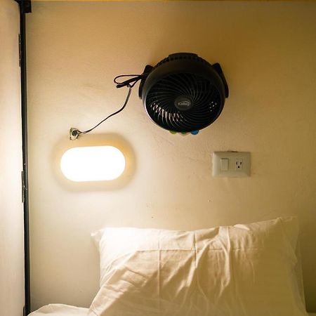 Baku Laureles Hostel Medellín Dış mekan fotoğraf