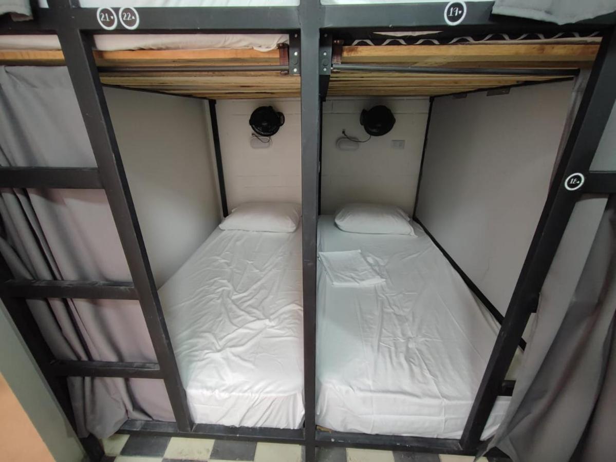 Baku Laureles Hostel Medellín Dış mekan fotoğraf