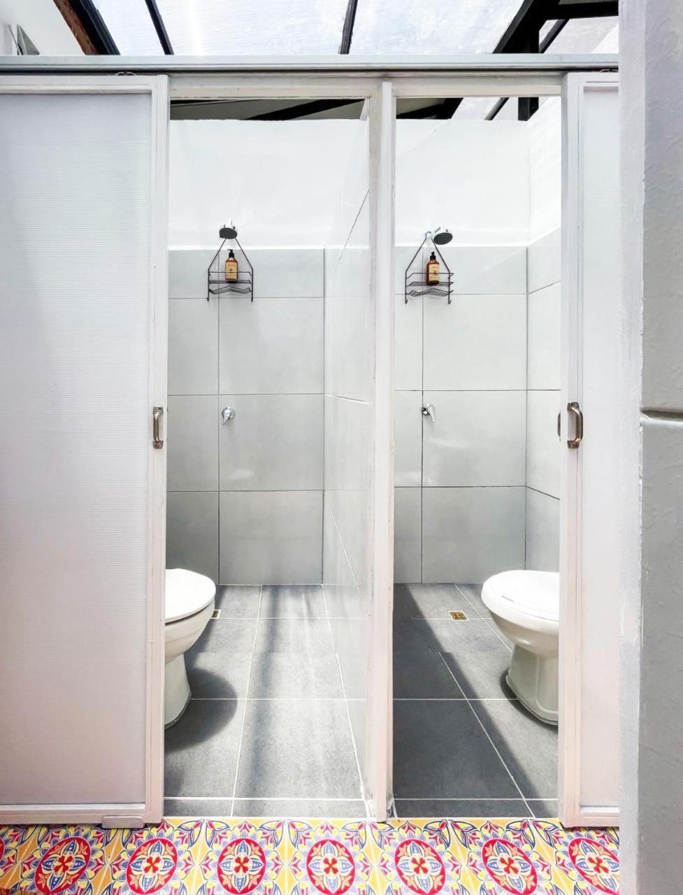Baku Laureles Hostel Medellín Dış mekan fotoğraf